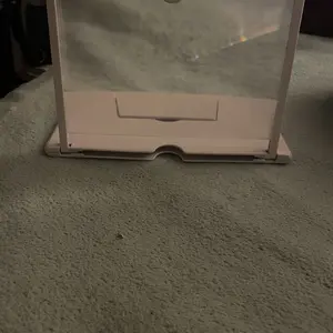 Customer photo of the Velique VisionPro phone screen magnifier